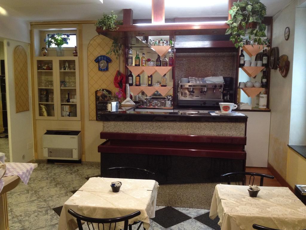 Hotel Vienna — Photos 1